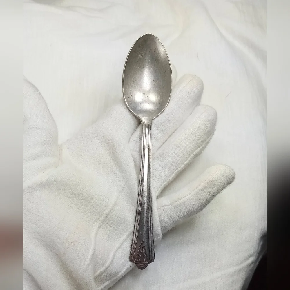 Diamond Steel Co. Silver Plate Triangle Fan Tip Pattern 6